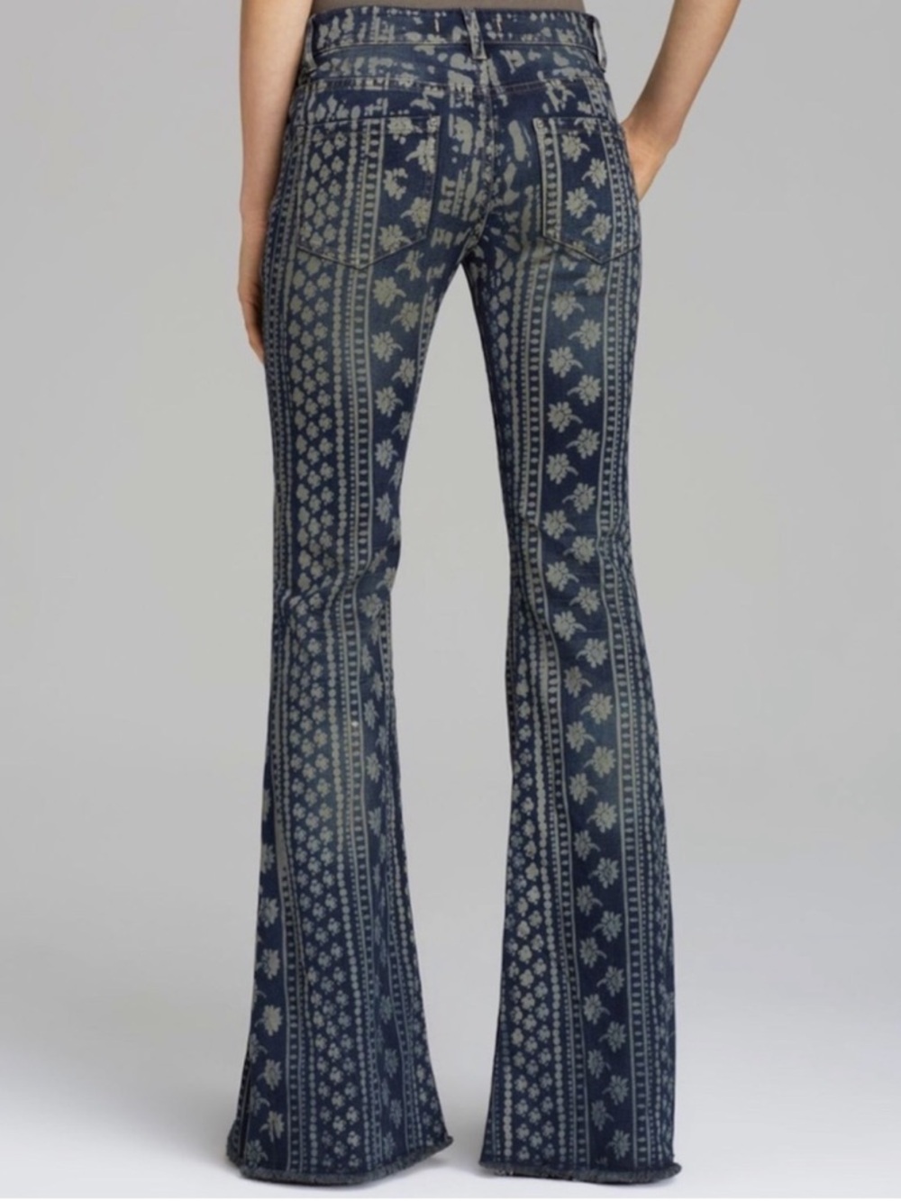 Free People Mantra Bali Print Indigo Flare Jeans 26 - Picture 3 of 12